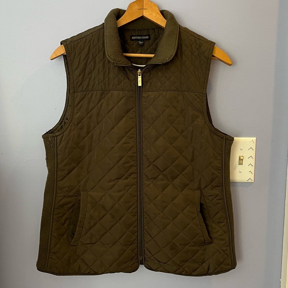 🦋British Khaki quilted vest🦋